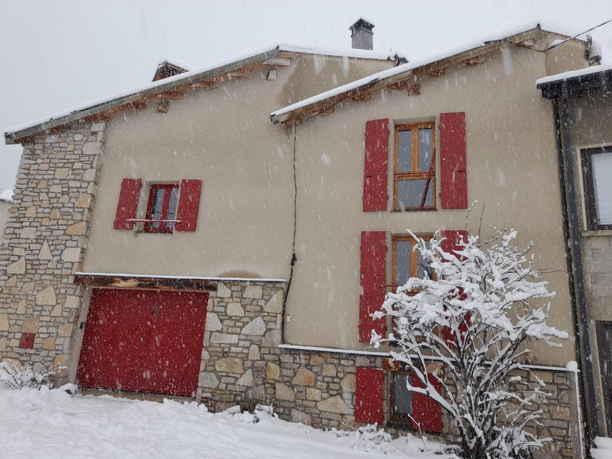 Maison De Montagne Dans Charmant Village Du Capcir Fontrabiouse Esterno foto